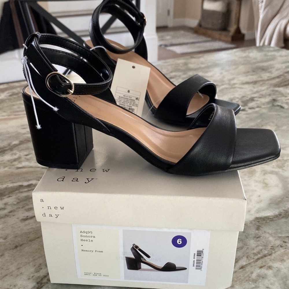 A New Day Sonora heels *NWT*
